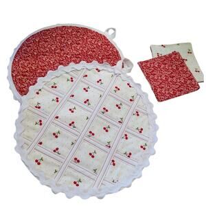 CHERRY Pie Hot Pad / NEW / Quilted Cotton / washable / 11" & 2 quilted coasters
